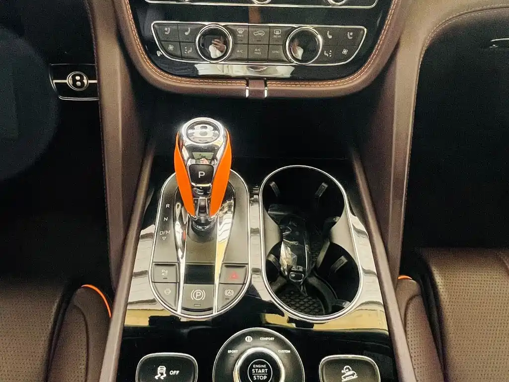Bentley Bentayga — миниатюра 6