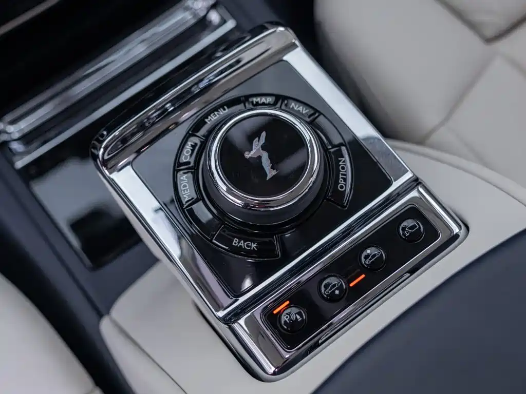Rolls-Royce Phantom — миниатюра 17