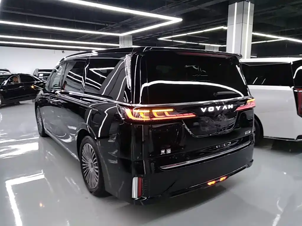 VOYAH Dreamer — миниатюра 5