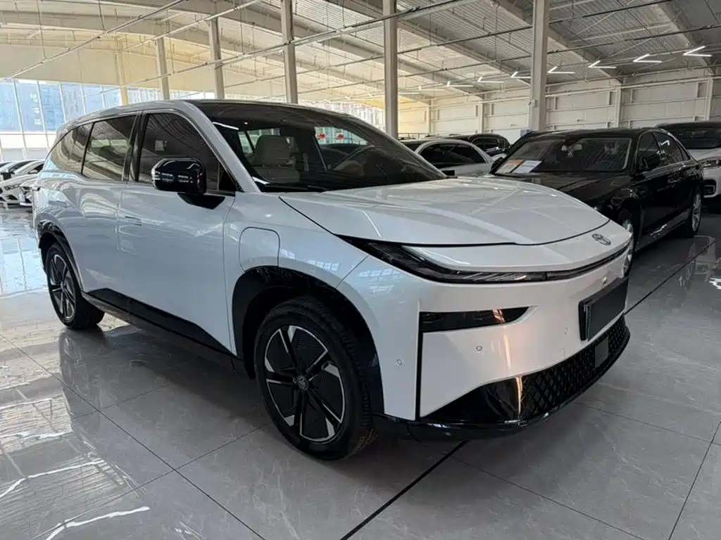 Toyota bZ3 — миниатюра 3
