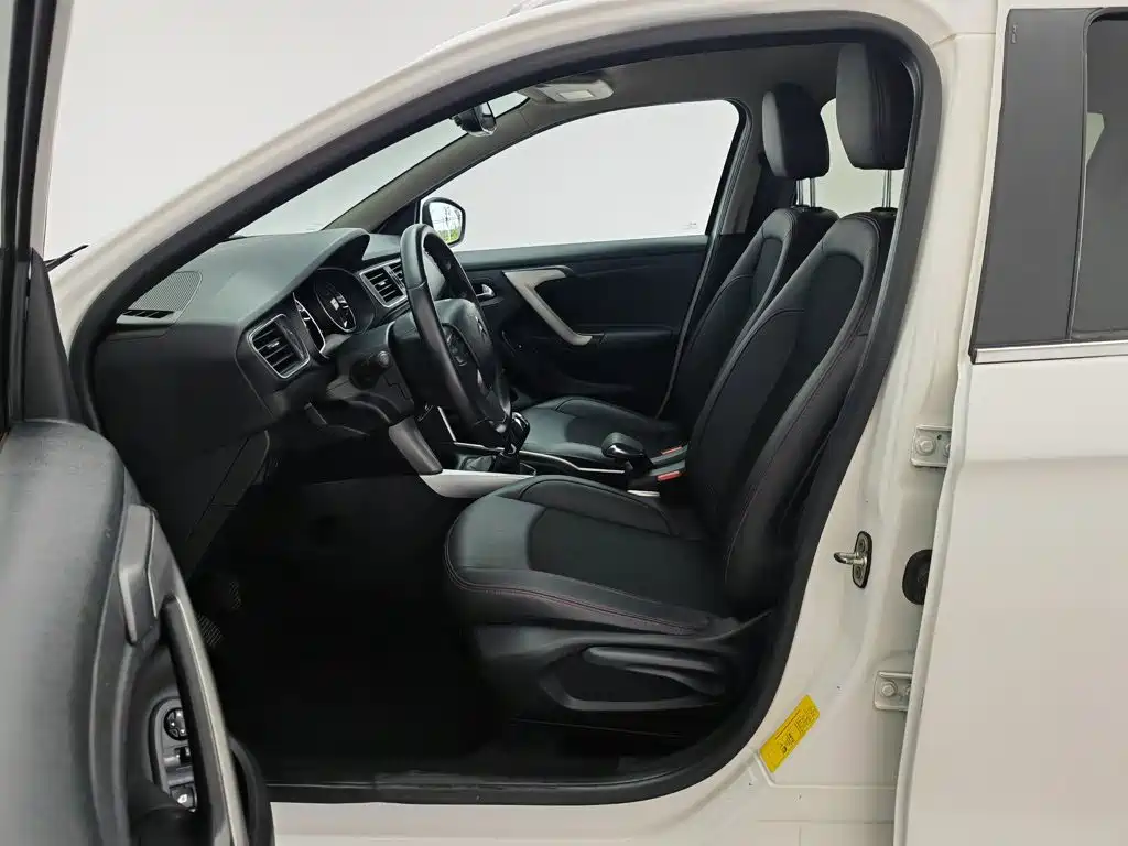 Citroen C3-XR 2015 1.6L MT