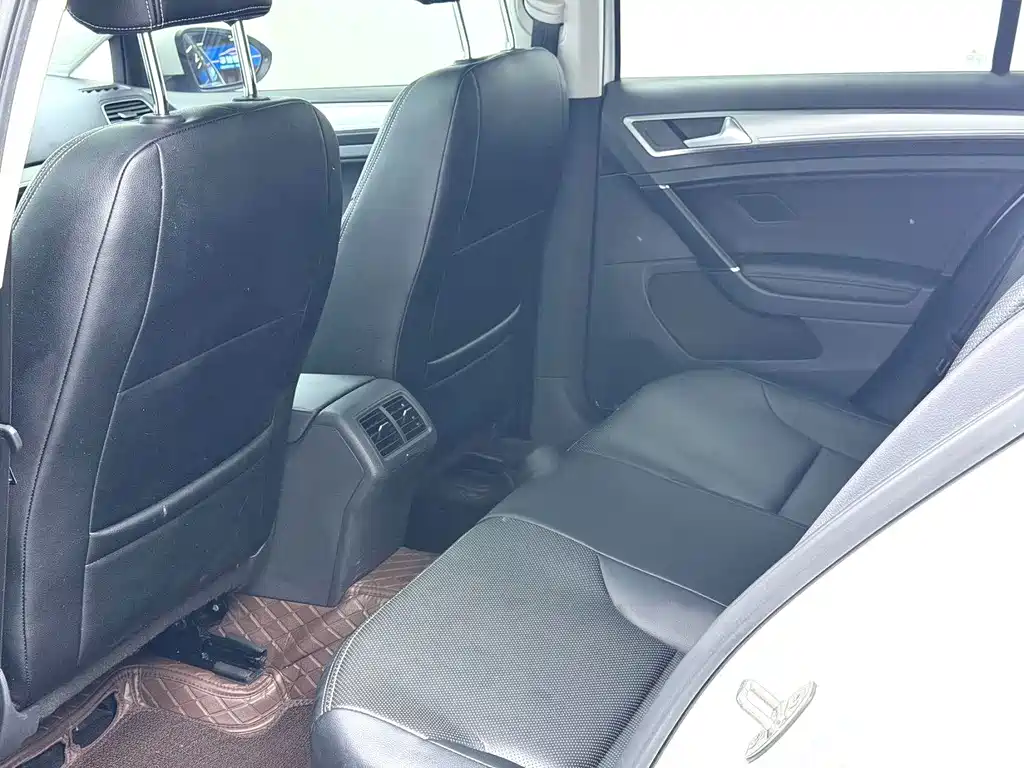 Volkswagen Golf — миниатюра 5