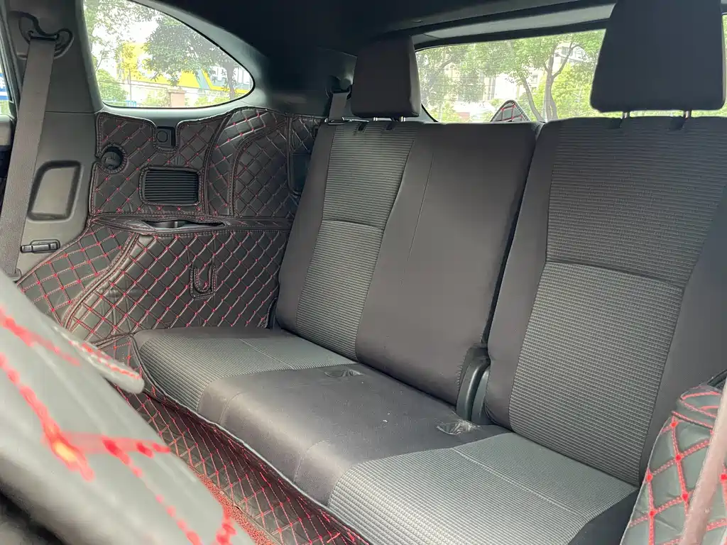 Toyota Crown Kluger — миниатюра 8