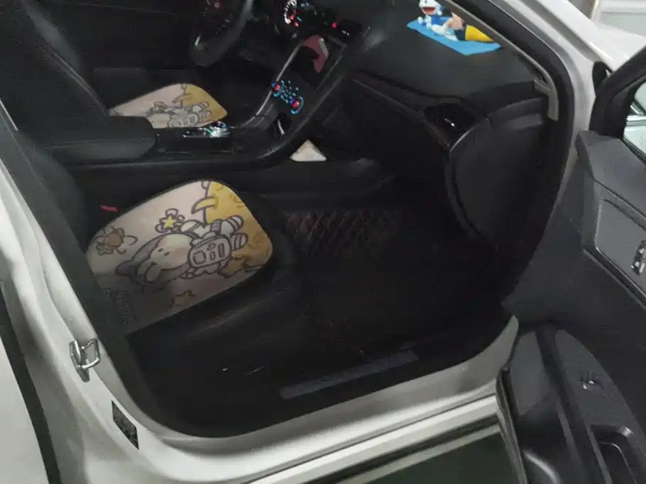 Ford Mondeo — миниатюра 8
