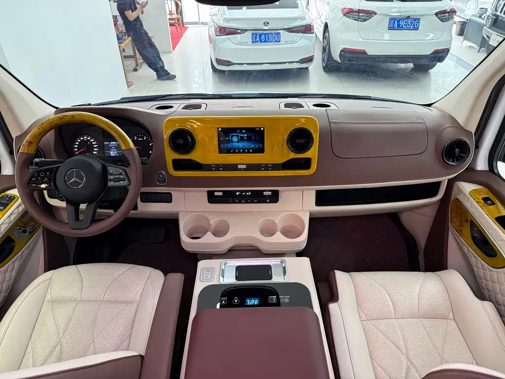 Mercedes-Benz Sprinter 2025 3.0T