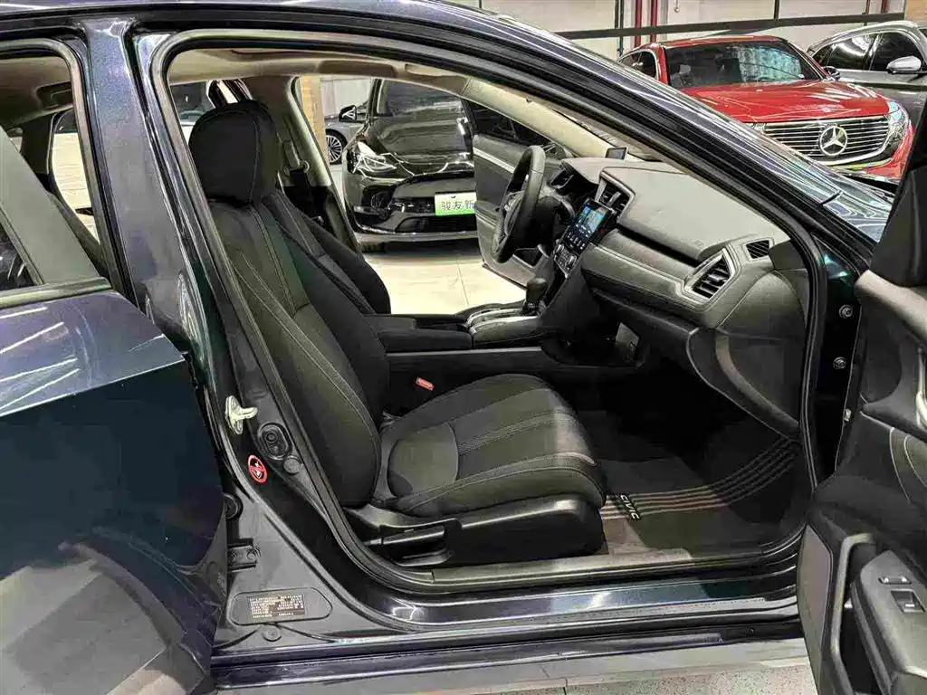 Honda Civic — миниатюра 7