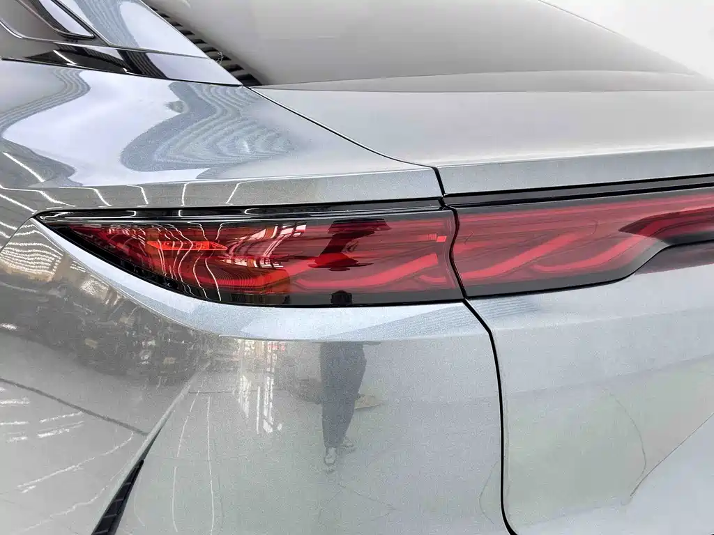 BYD Han L — миниатюра 10