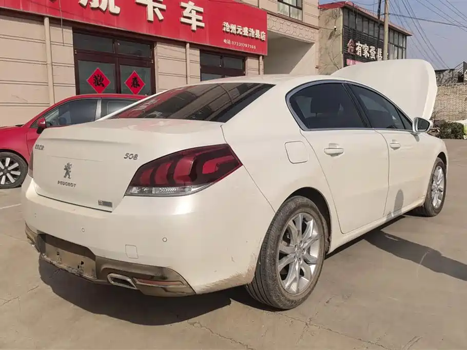 PEUGEOT 508