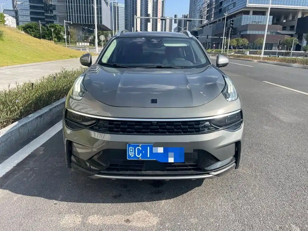 Lynk & Co 01 — миниатюра 2
