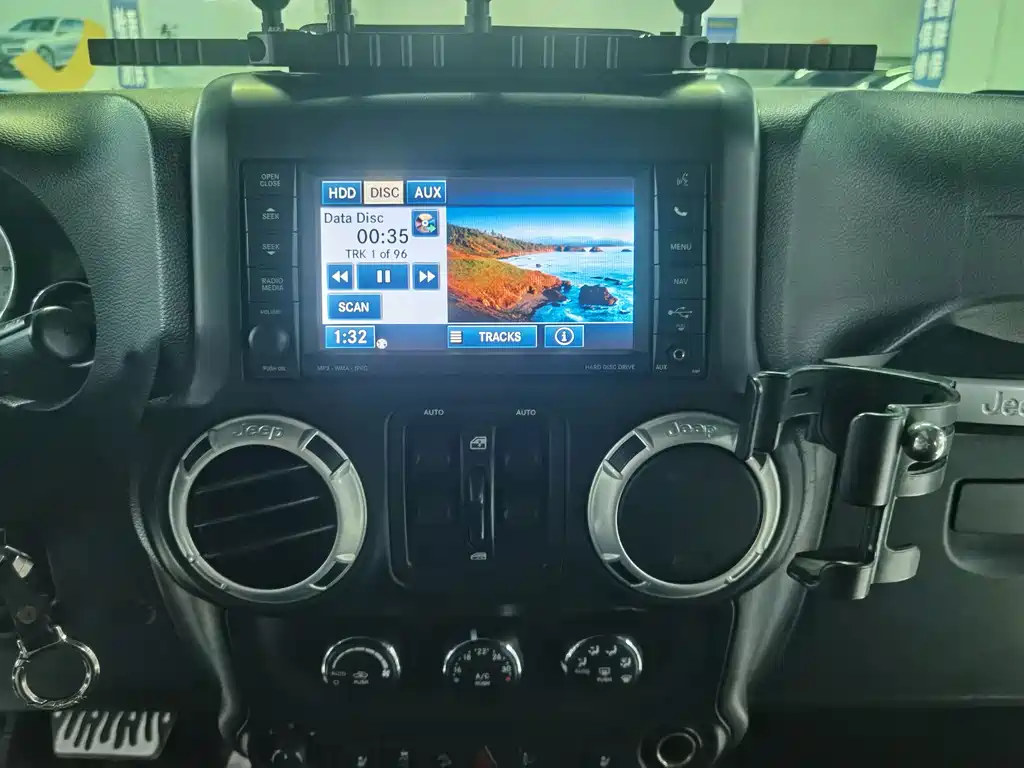 Jeep Wrangler — миниатюра 13