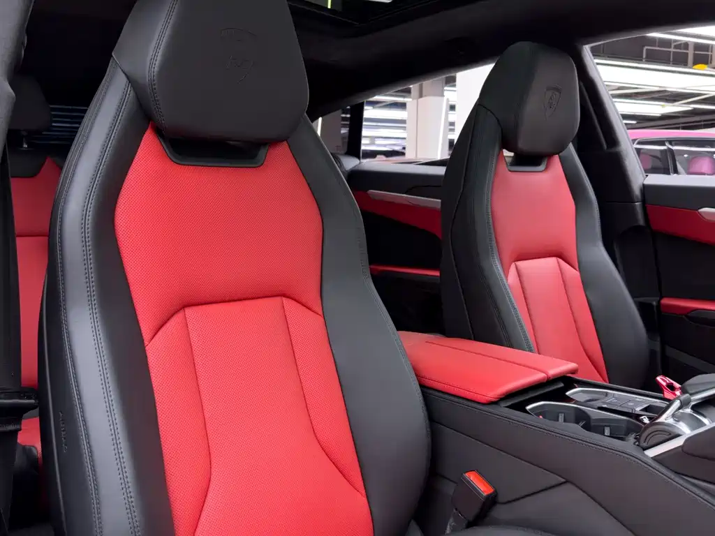 Lamborghini Urus — миниатюра 13