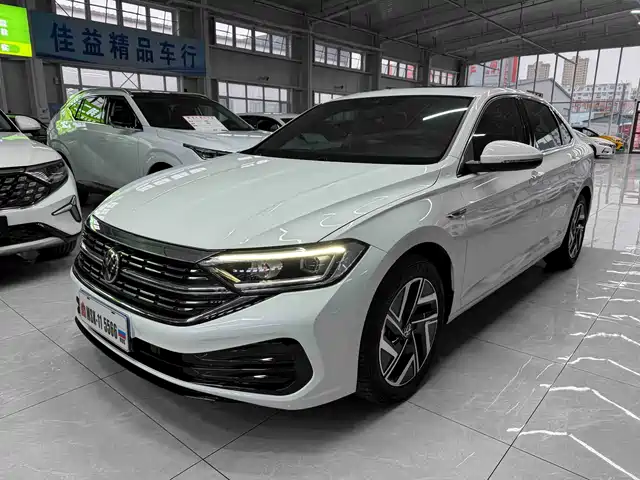 VOLKSWAGEN SAGITAR 2022