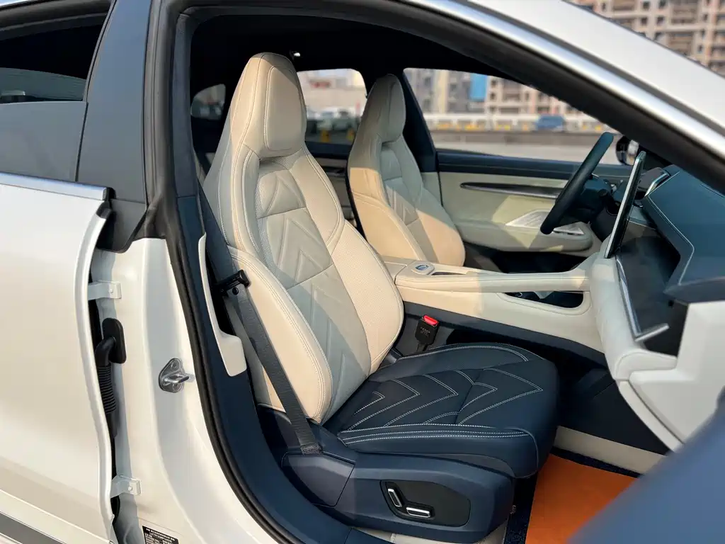 ZEEKR EXTREME KRYPTON 001