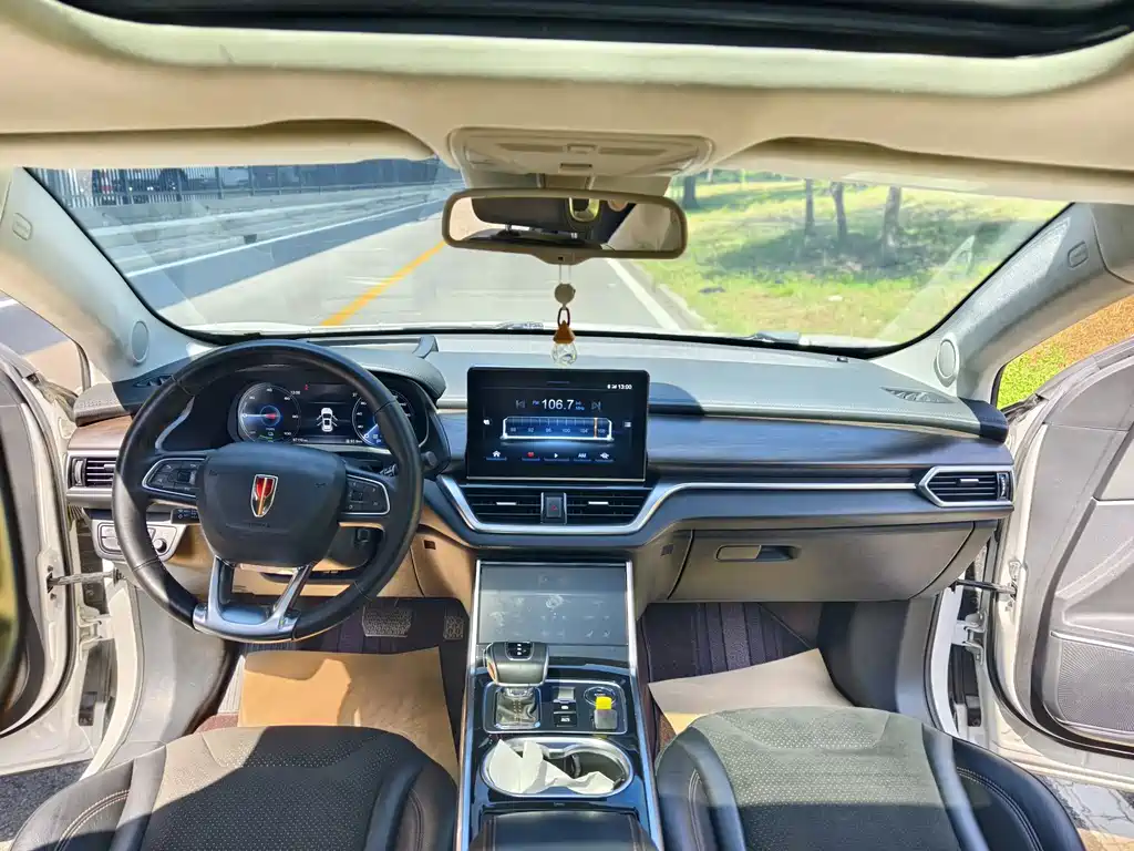 Hongqi Hongqi E-HS3 — миниатюра 9