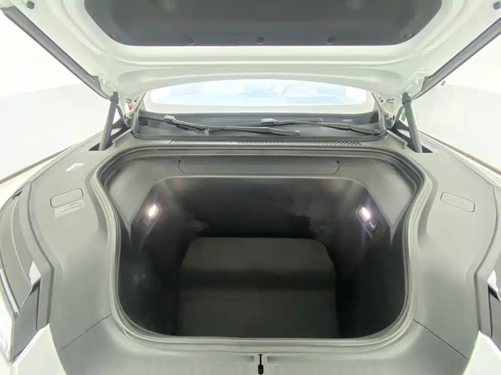 NIO ES8 — миниатюра 12