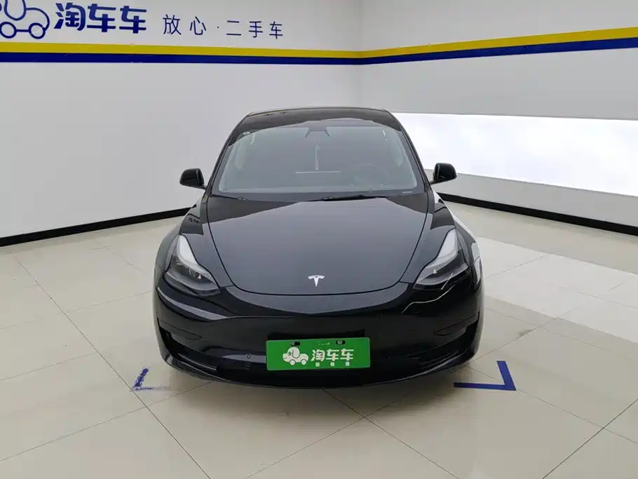 Tesla Model 3 — миниатюра 2