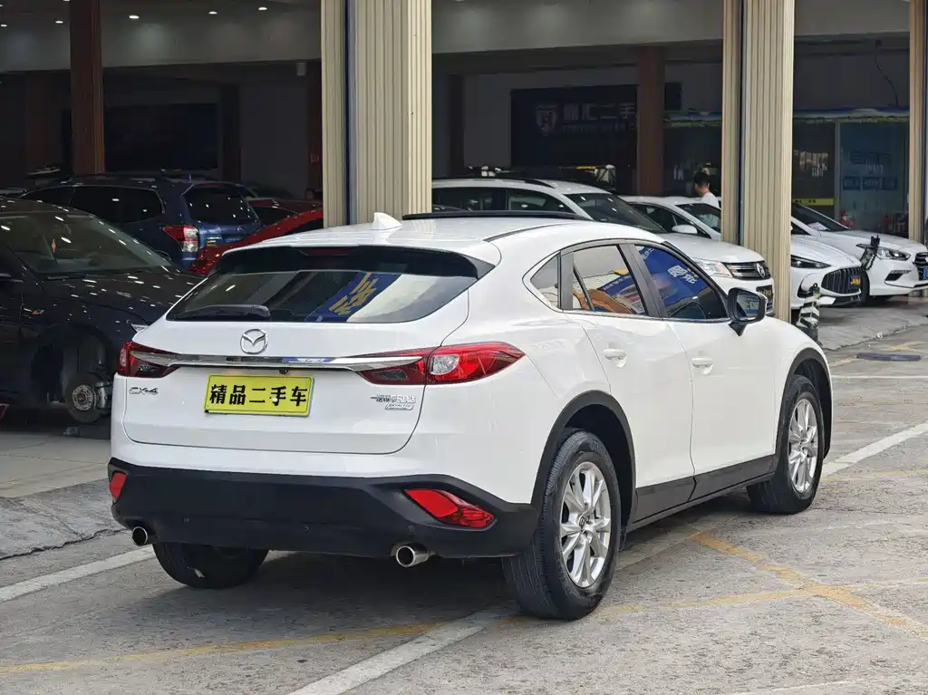 MAZDA CX 4