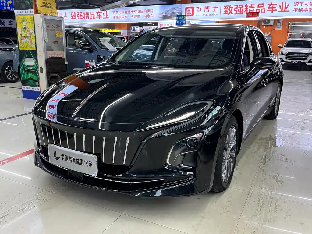 Hongqi Hongqi E-QM5 — миниатюра 3