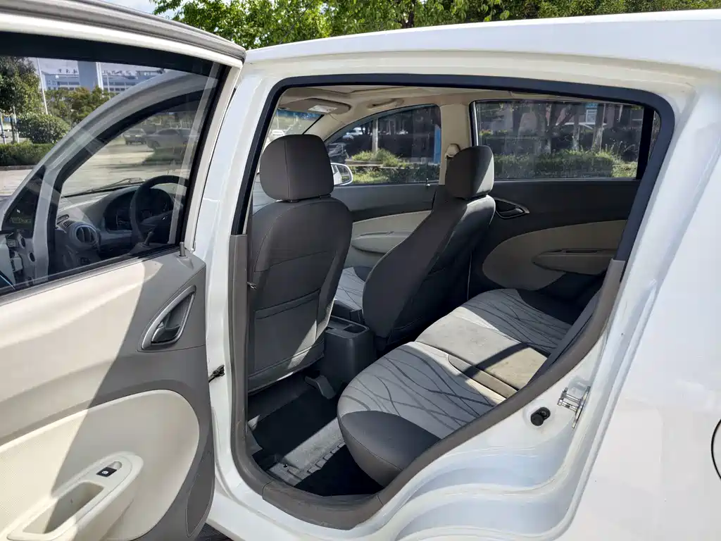 Chevrolet Sail — миниатюра 8