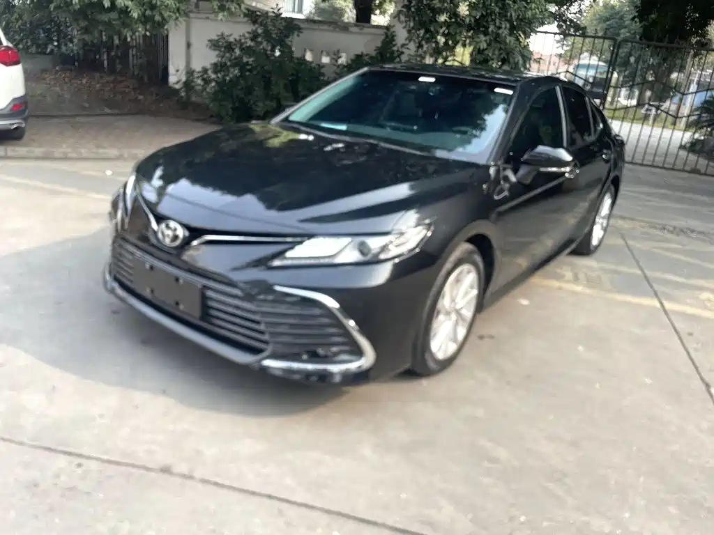 TOYOTA CAMRY