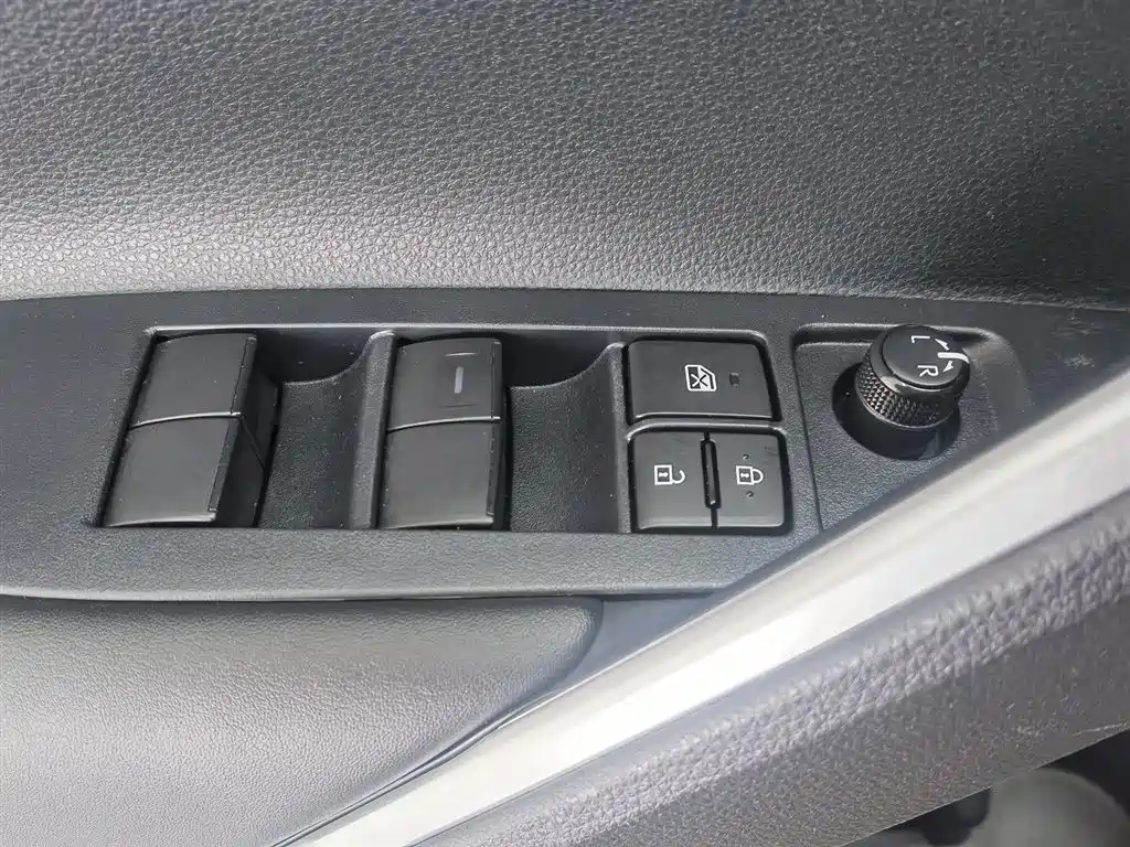 TOYOTA COROLLA SHARP AMPLIFIER