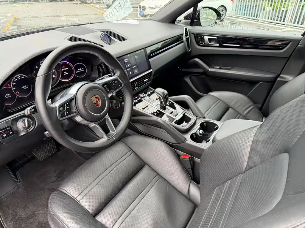 Porsche Cayenne — миниатюра 4