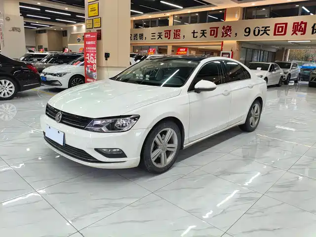 VOLKSWAGEN LINGDU 2017