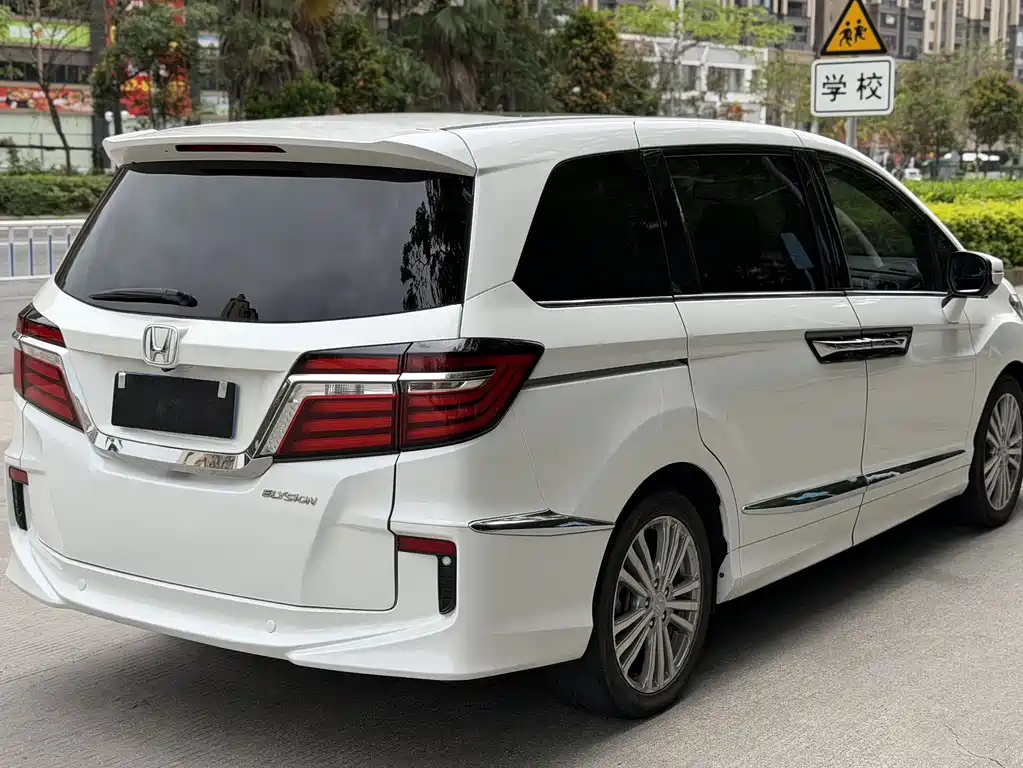 Honda Elysion — миниатюра 9