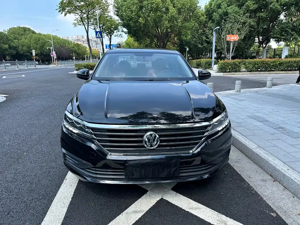 Volkswagen Lavida — миниатюра 2