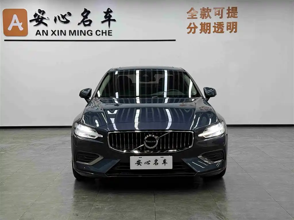 Volvo S60 2022 B4 Luxury