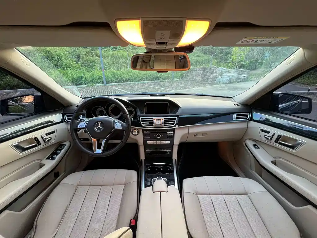 Mercedes-Benz E-Class — миниатюра 5