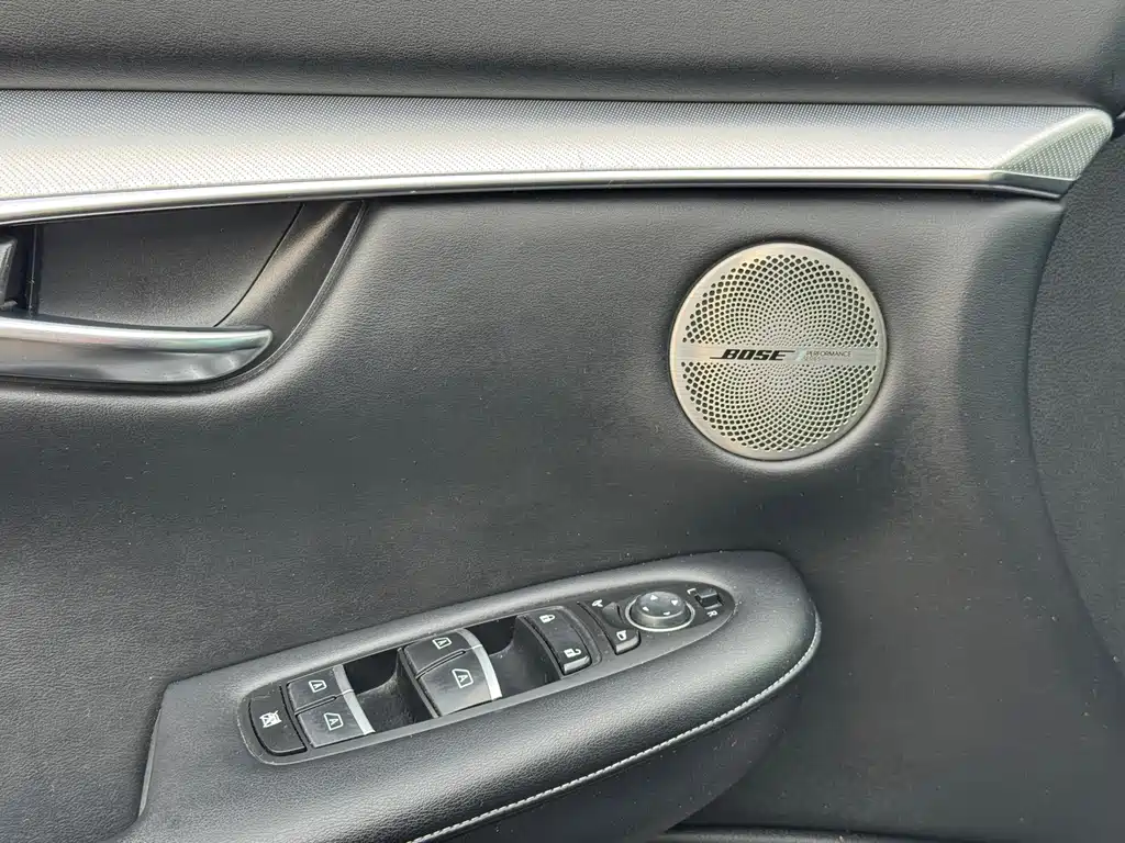 Infiniti QX50 — миниатюра 26
