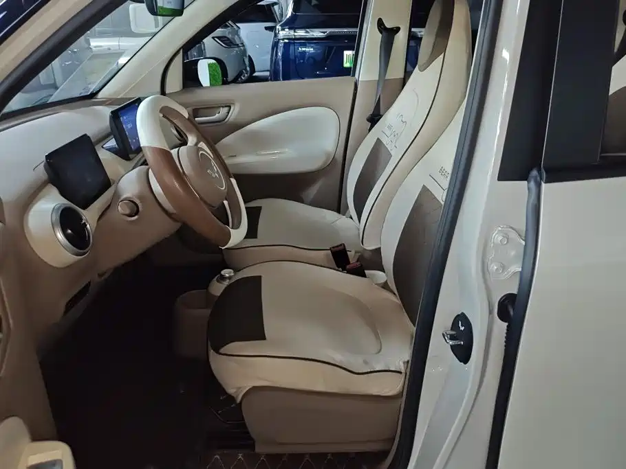 Wuling MINIEV — миниатюра 9