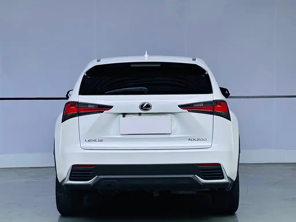 Lexus NX — миниатюра 5