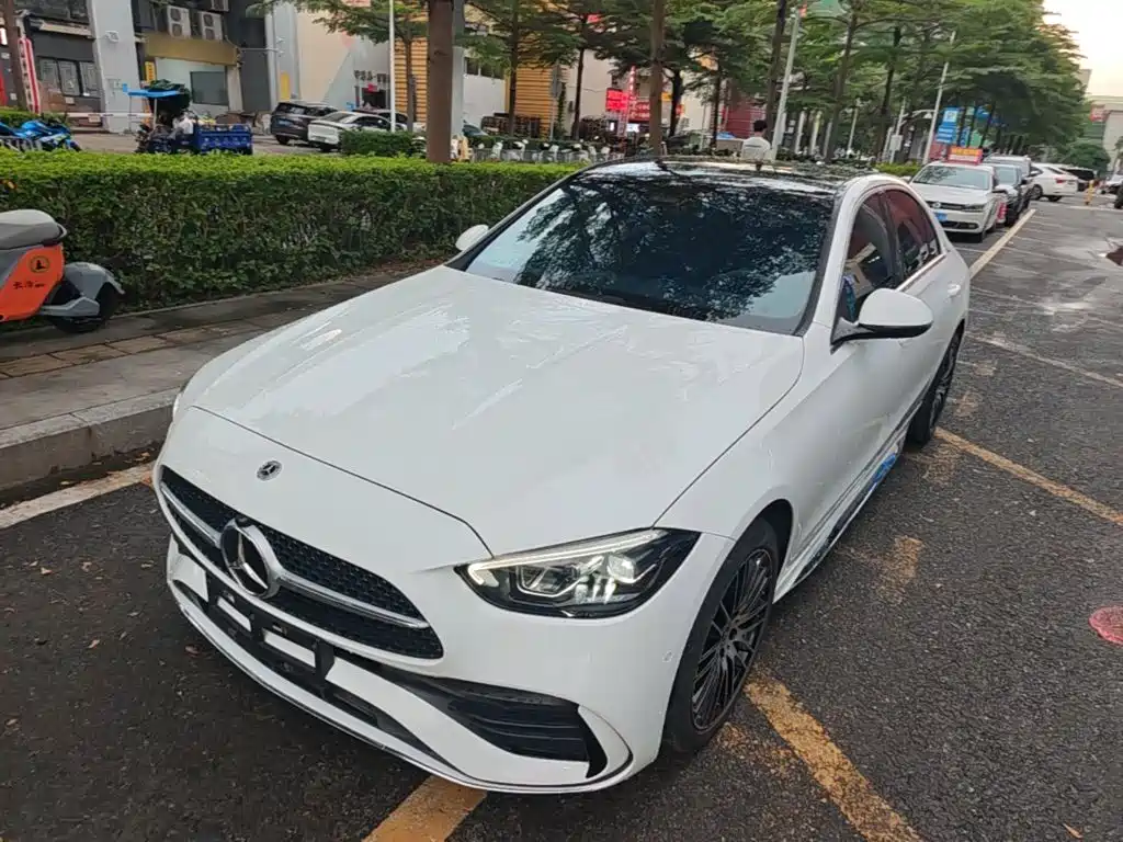 Mercedes-Benz C-Class — миниатюра 2