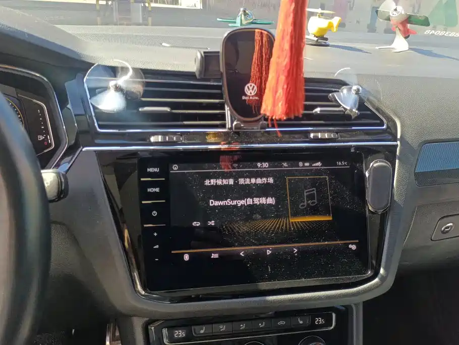 Volkswagen Tiguan L — миниатюра 13