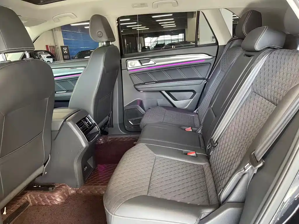 Volkswagen Teramont — миниатюра 7