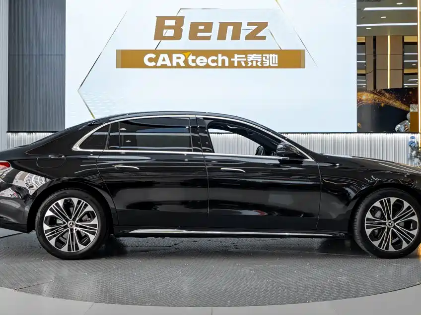 Mercedes-Benz E-Class — миниатюра 4