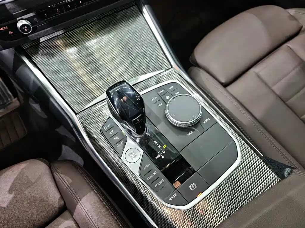 BMW 3 Series — миниатюра 11