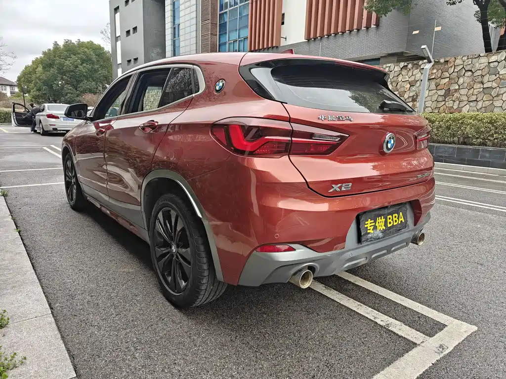 BMW X2