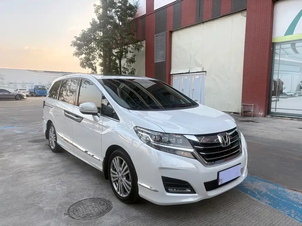 Honda Elysion — миниатюра 3