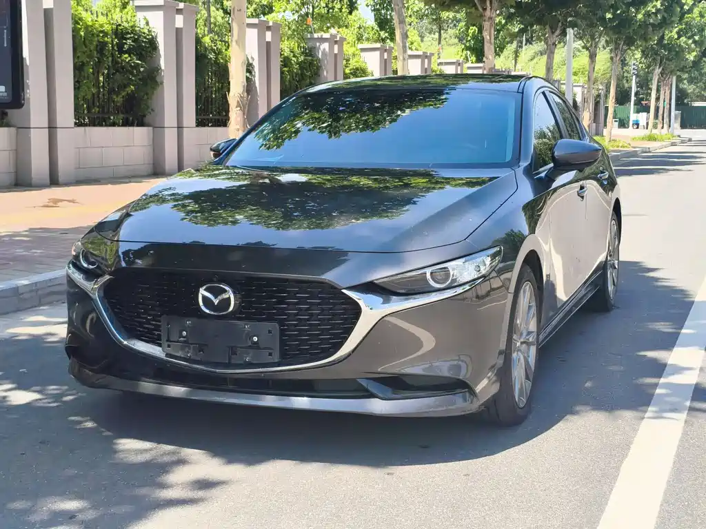 Купить Mazda 3 Axela