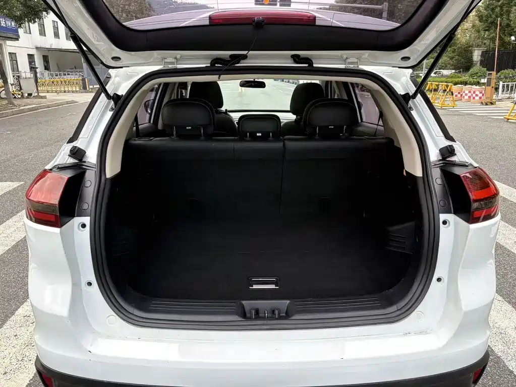 Geely Boyue — миниатюра 12