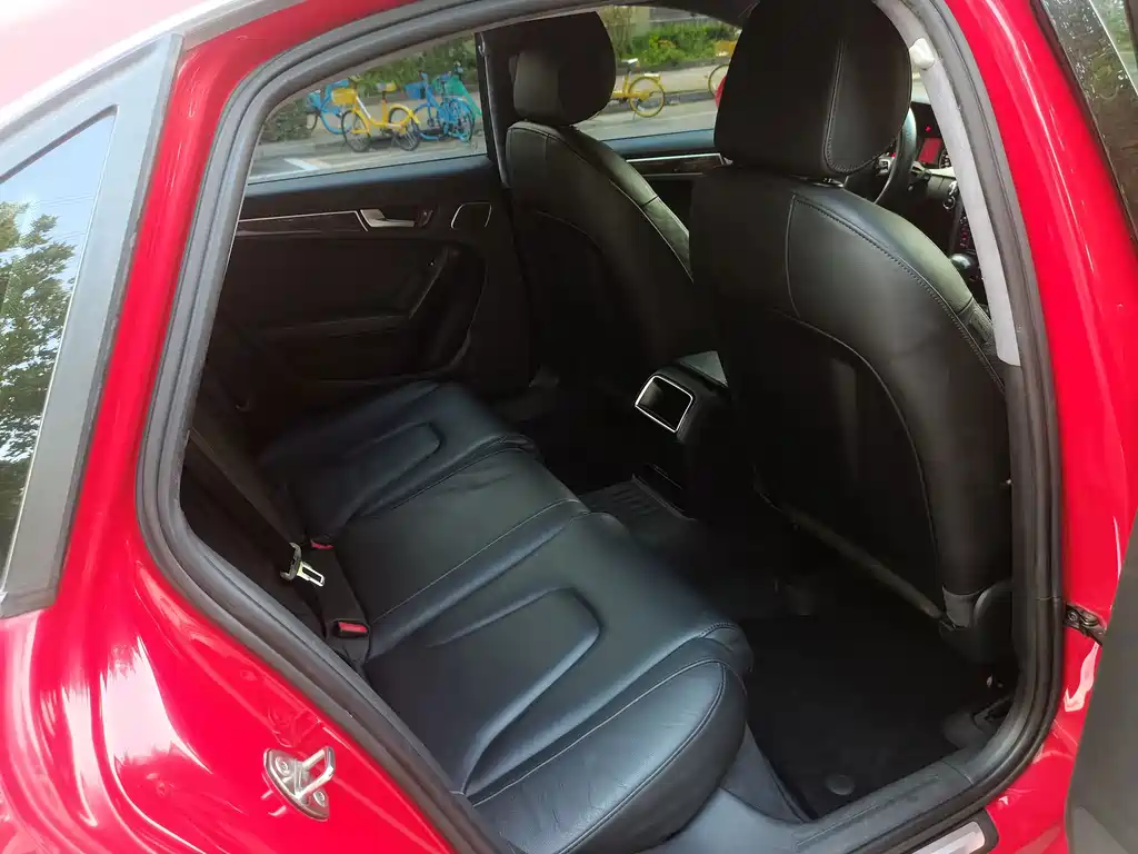 Audi A4L — миниатюра 21