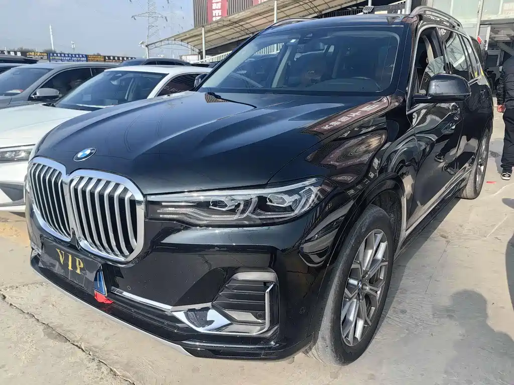 BMW X7 2021