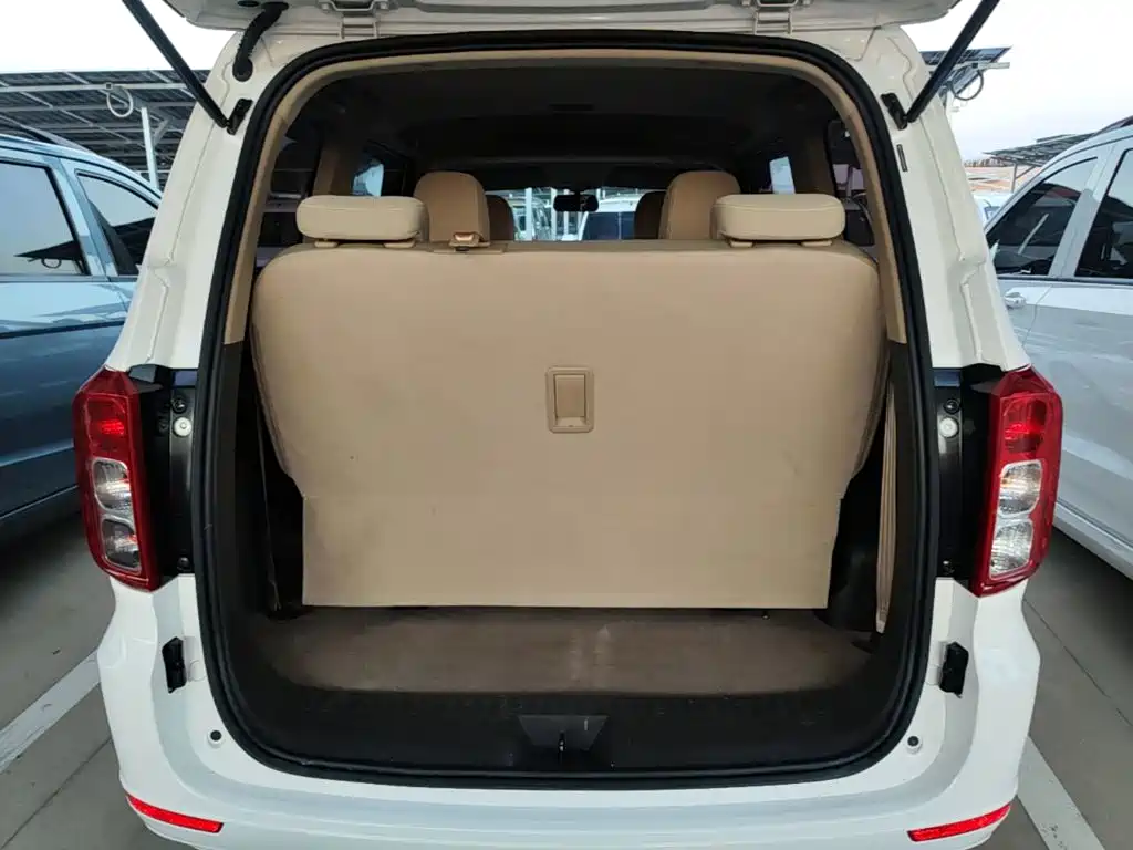 Wuling Hongguang — миниатюра 19
