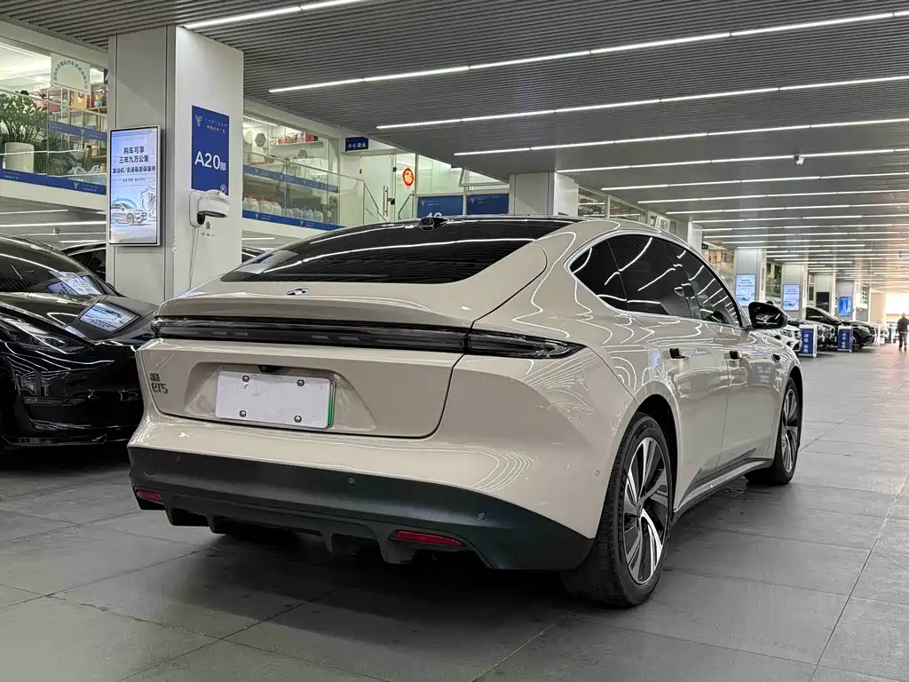 NIO NIO ET5
