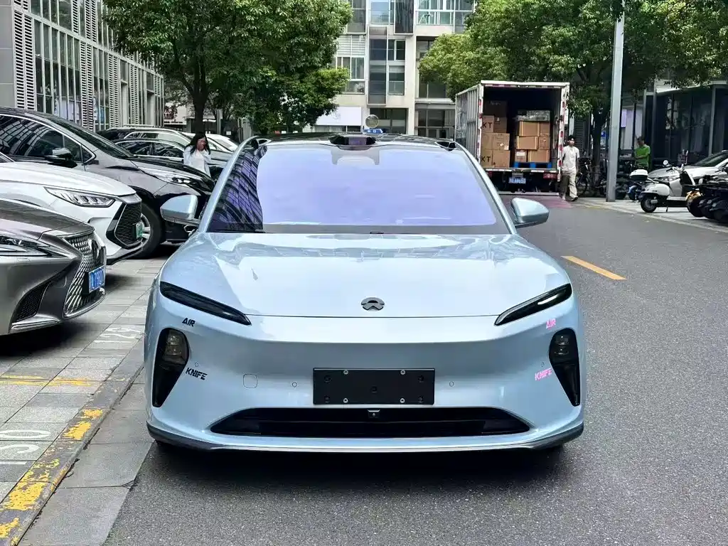 NIO ET5T — миниатюра 2