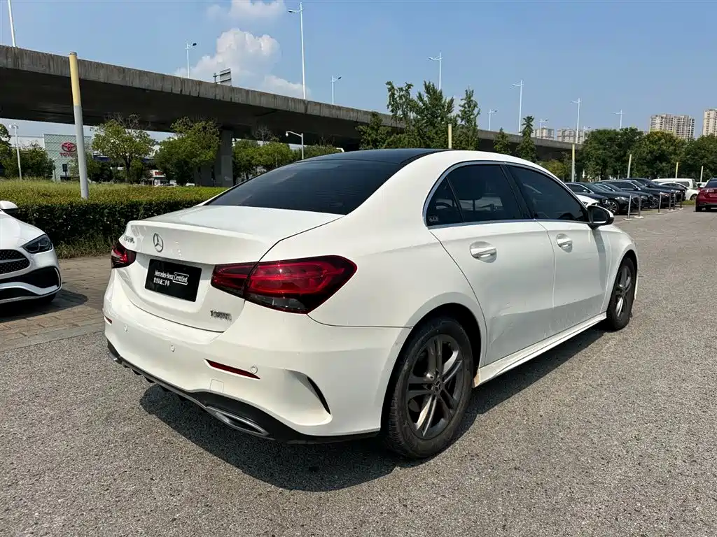 MERCEDES-BENZ  A CLASS