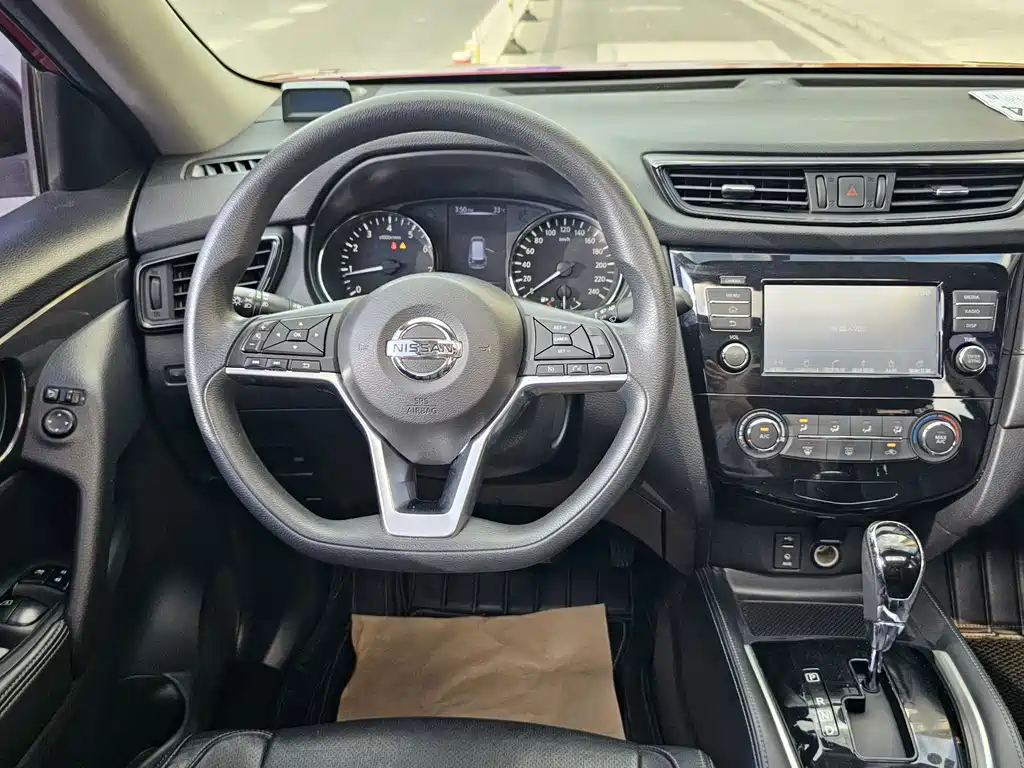Nissan X-Trail — миниатюра 23
